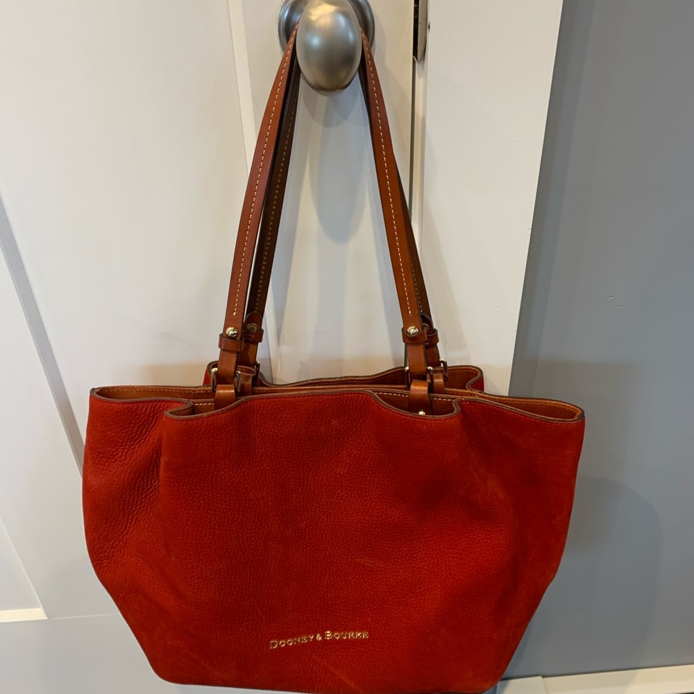 Dooney and Bourke Barlow